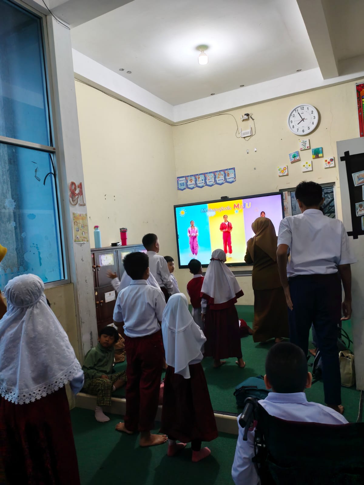 Pembelajaran Kreatif di SLB Jendela Hati Insani Payakumbuh, Mengembangkan Potensi Setiap Anak