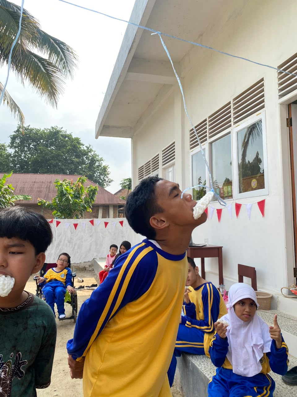 HUT RI